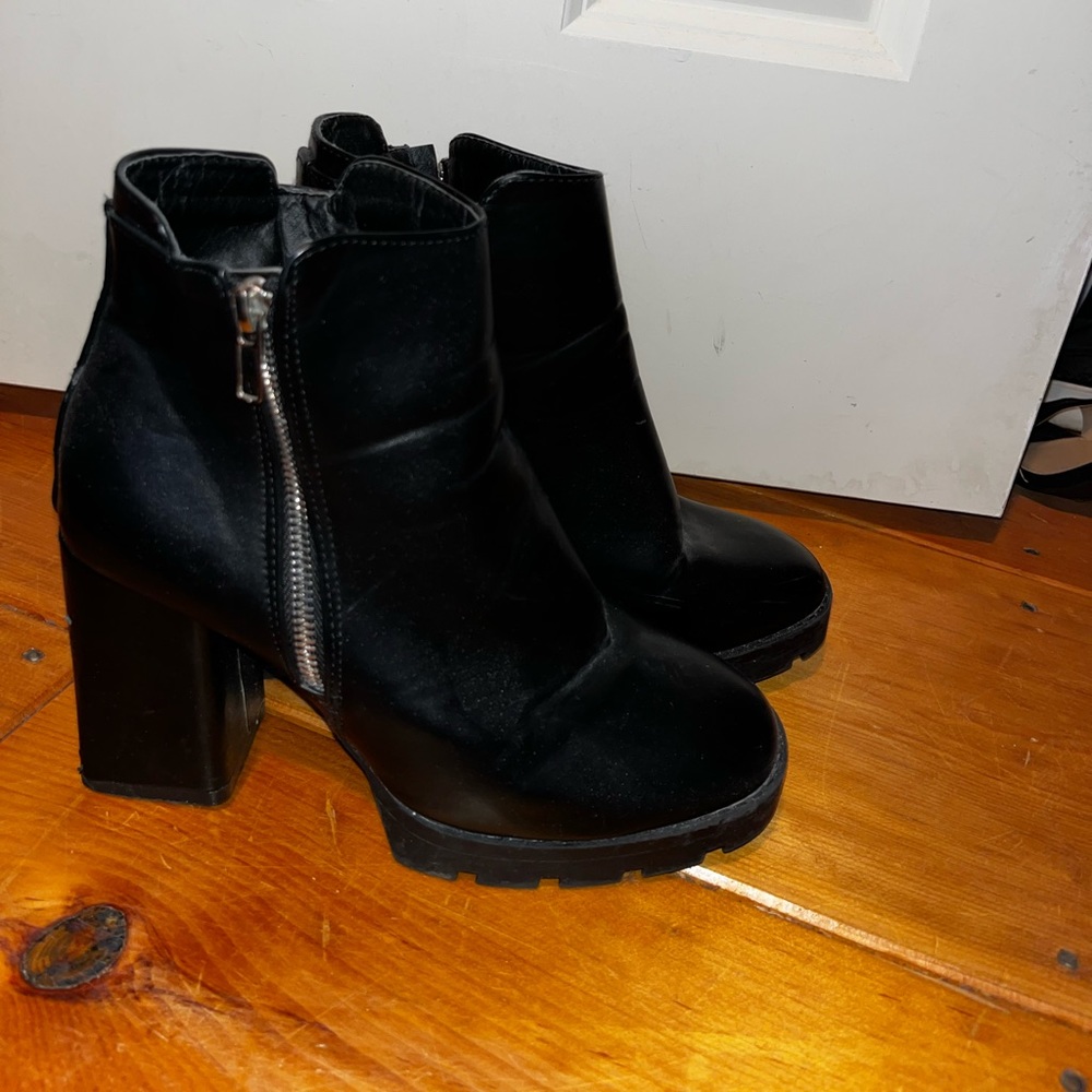 Womens black bootie heels